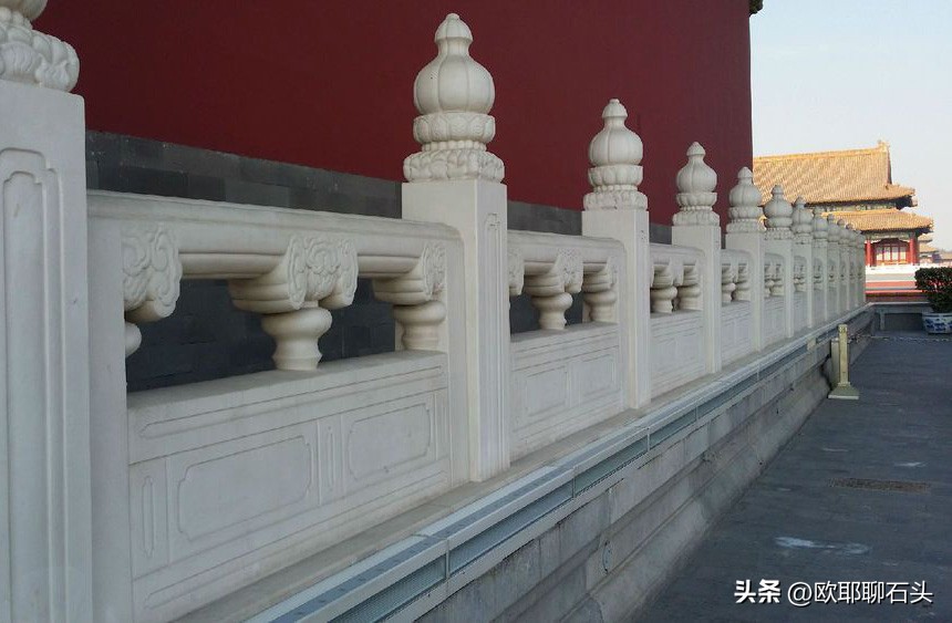 碳酸盐质玉什么样子,天然汉白玉和人造汉白玉哪个值钱