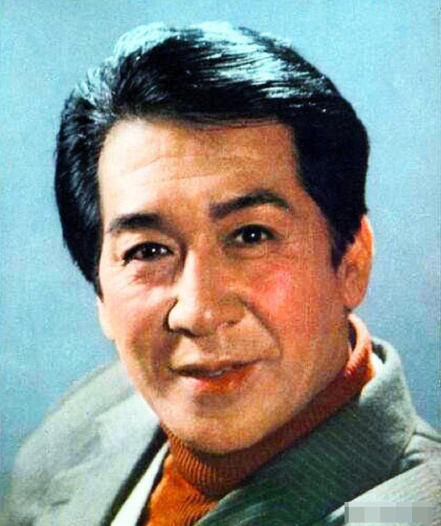 昔日男星康泰才华横溢心地善良人见人爱的银幕帅哥一生太不容易了