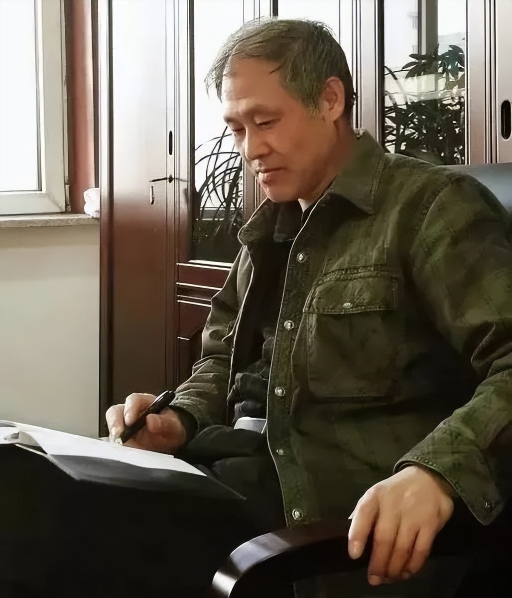 辽东山城本溪：地摊惊现日本诱骗山东村民的劳工证