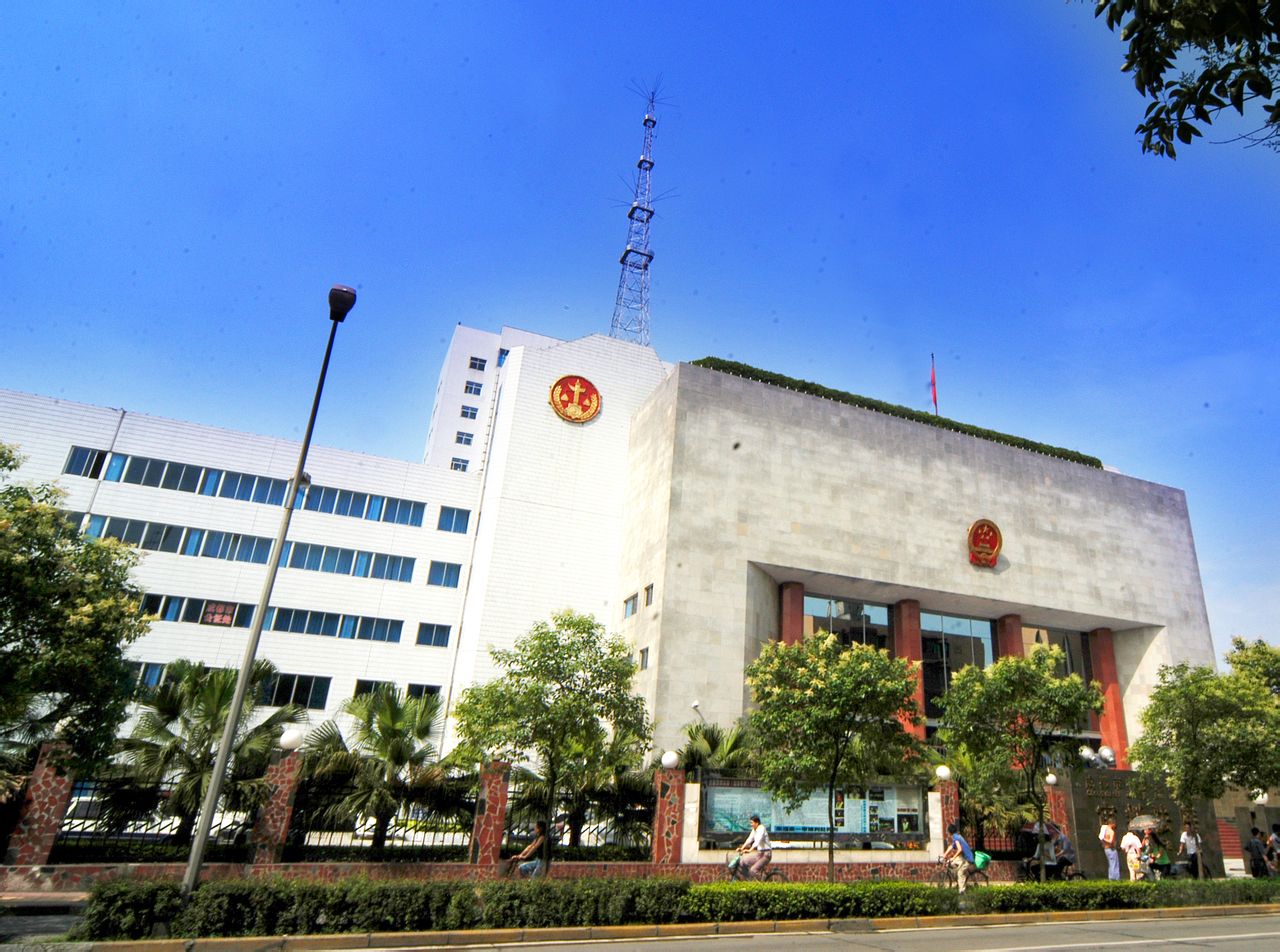 按揭房产交易未更名的法律效力,按揭房产第三方能强制执行吗