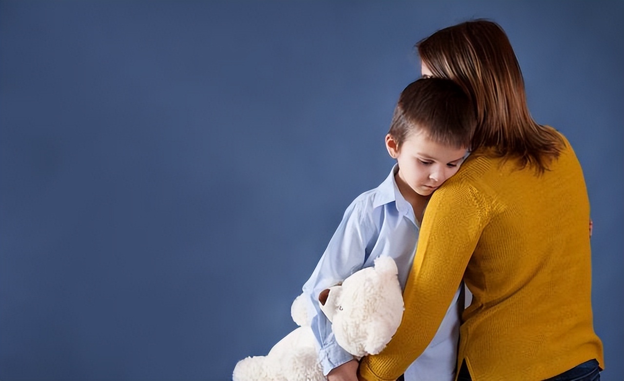孩子比较胆小不敢说话怎么办,孩子特别胆小又不敢说话怎么办