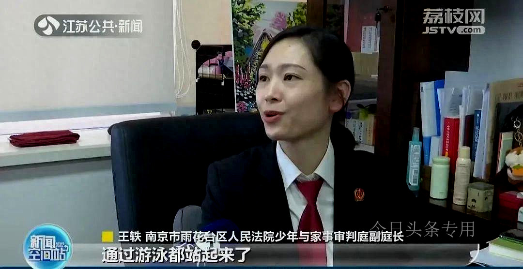 鍗婅韩涓嶉亗鑰佷汉娓告吵,鍗婅韩涓嶉亗娓告吵搴峰