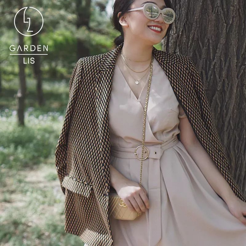 今年最流行的衣服女装30-40岁微胖,40-45岁高档女装微胖大码