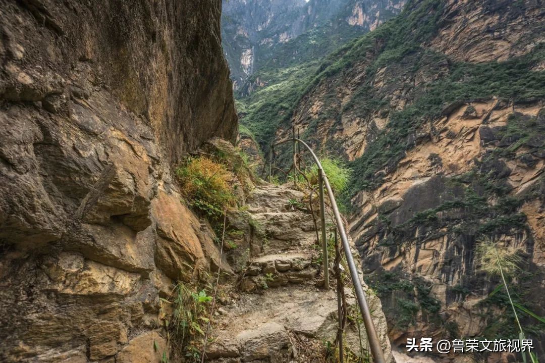 世界经典徒步线路,世界经典徒步线路虎跳峡