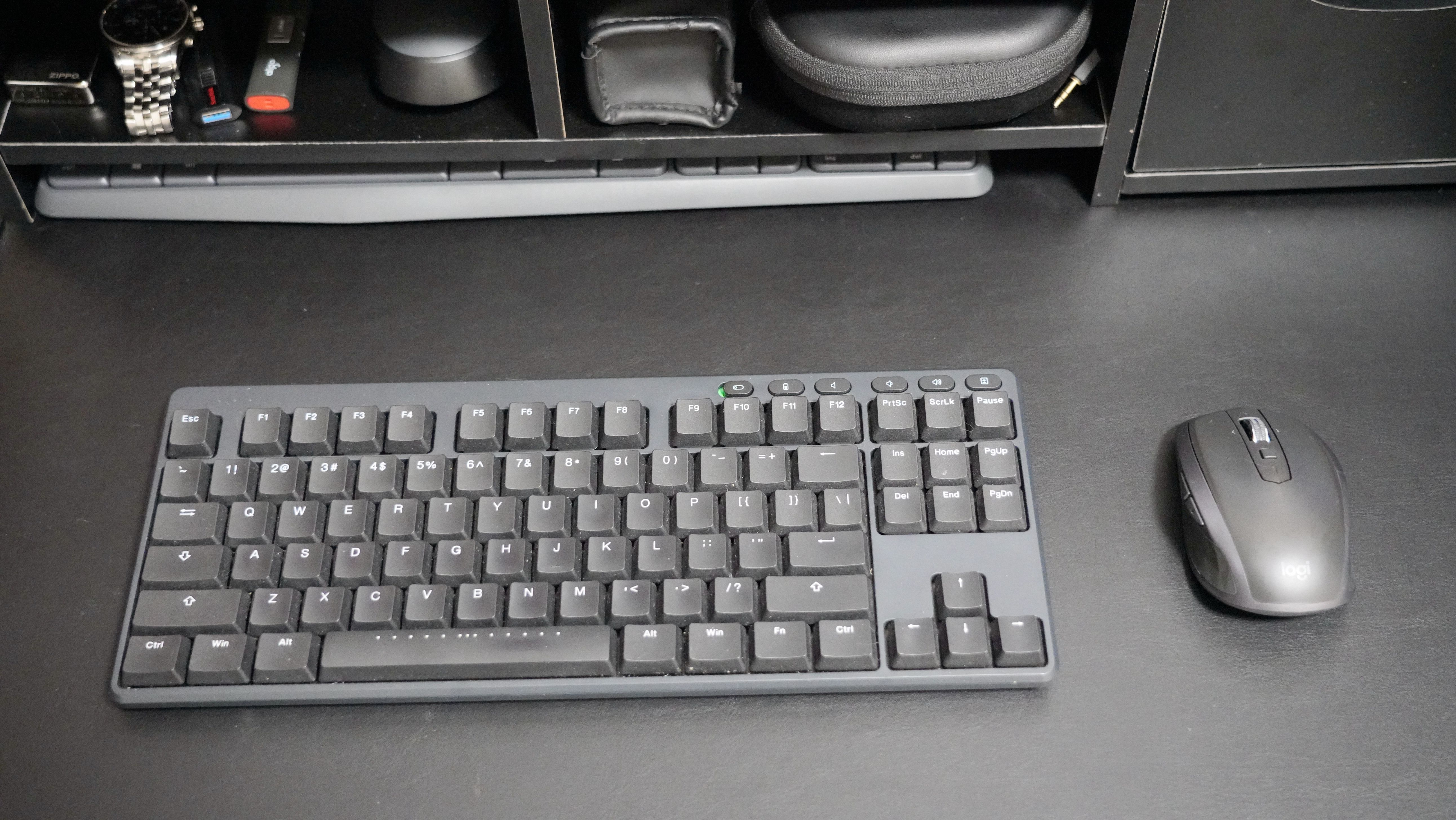 布置书桌的便宜好物,书桌桌面布置必备物品推荐