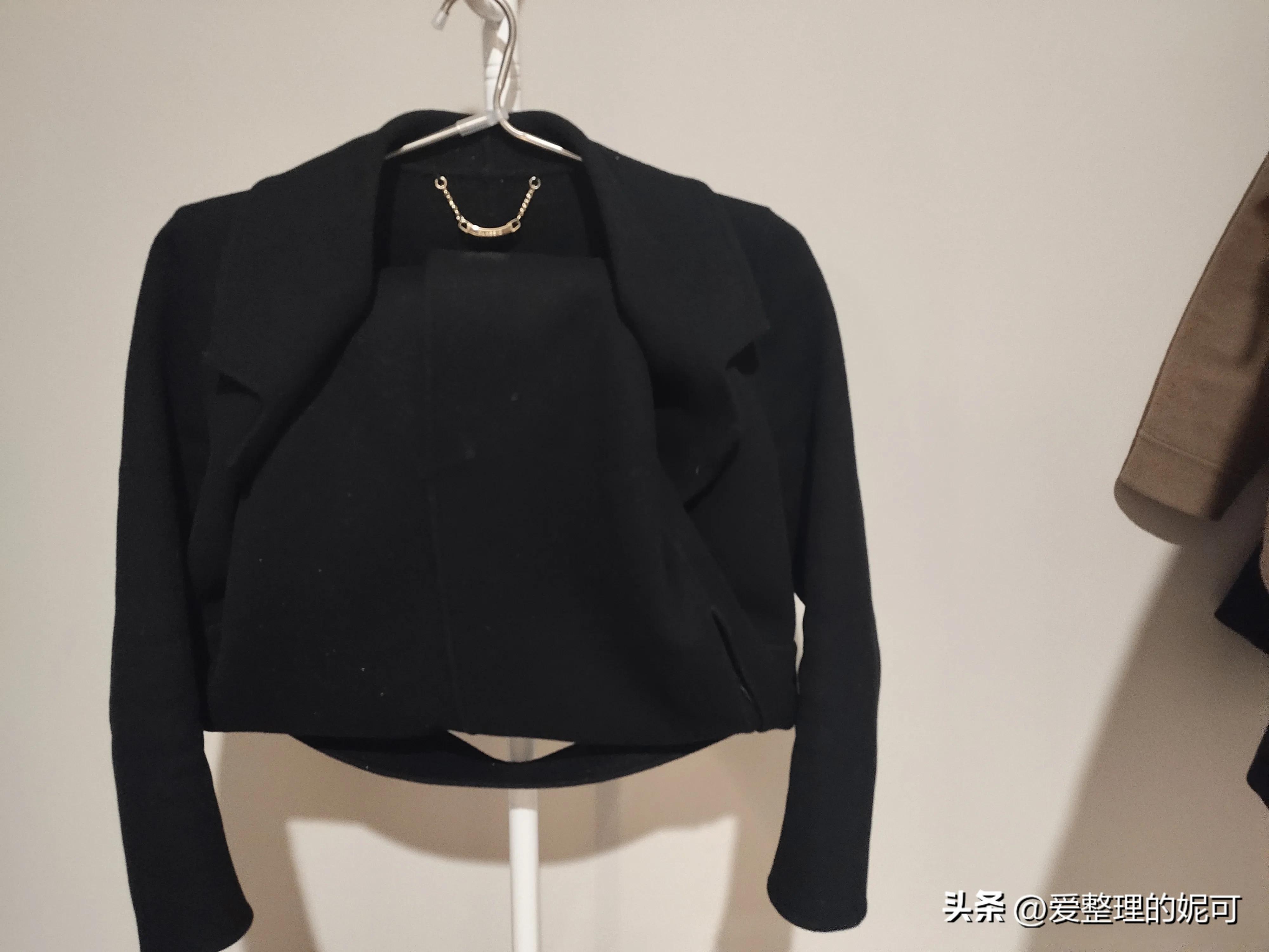 冬天的厚衣服怎么收纳放衣柜,怎么用抽屉式衣柜收纳双倍的衣服