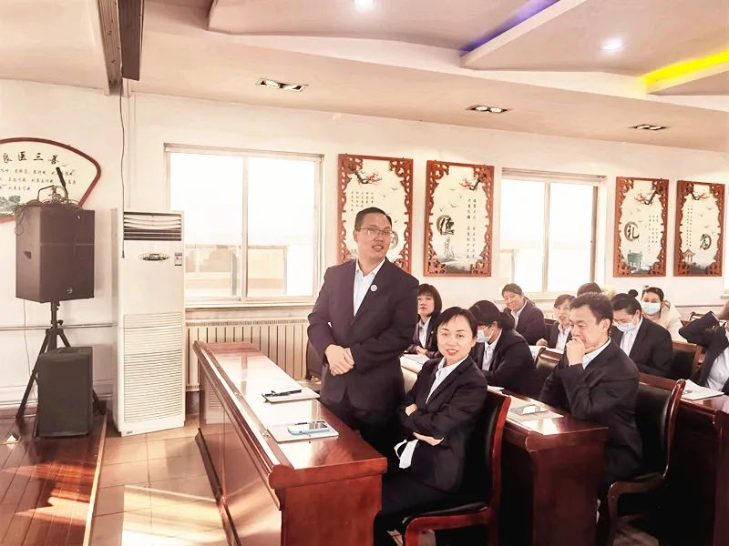 最新护理操作静脉输液视频,外周静脉输液护理创新案例分析