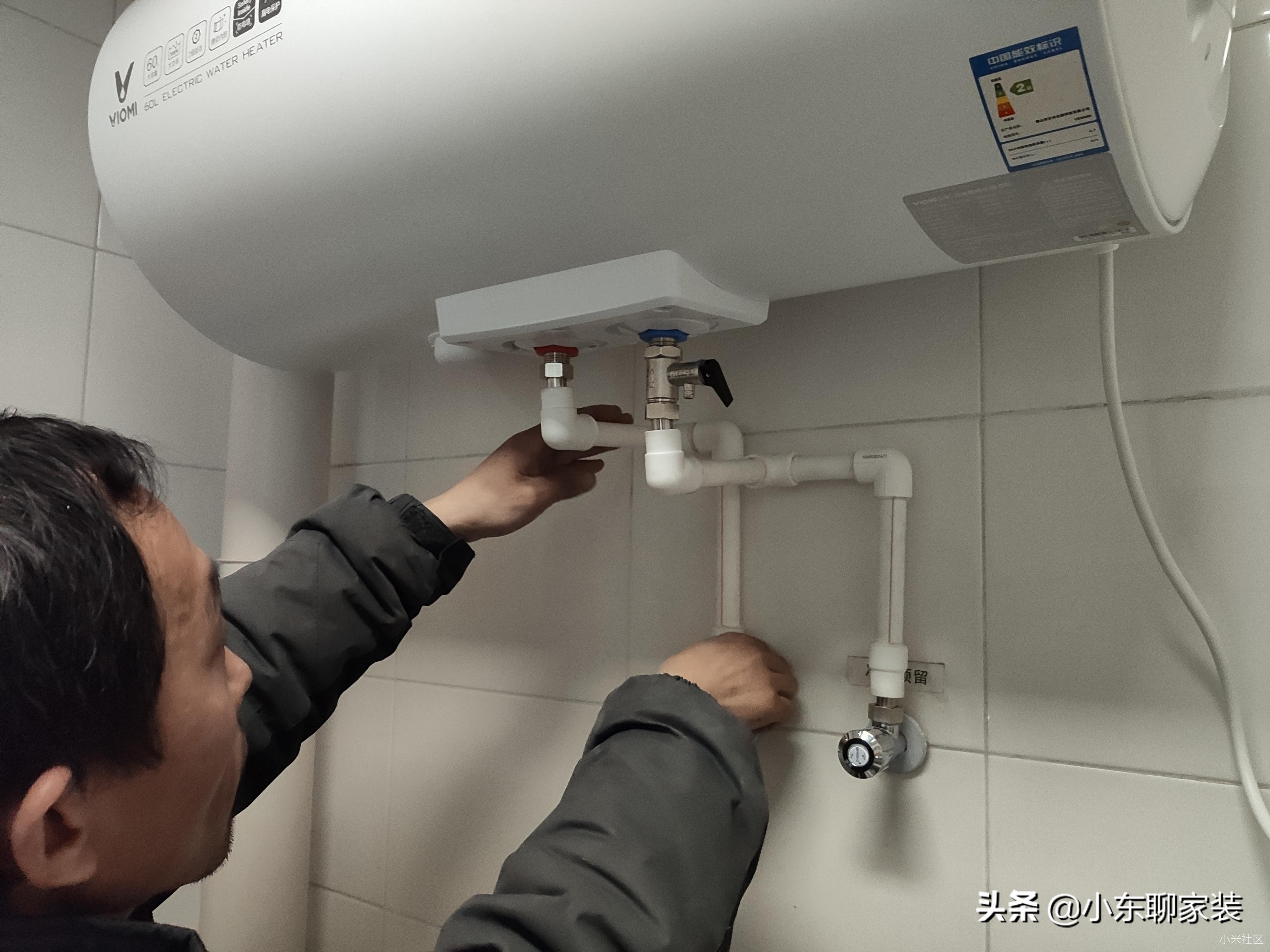 电热水器和燃气热水器哪个更合适,电热水器与燃气热水器哪个好用