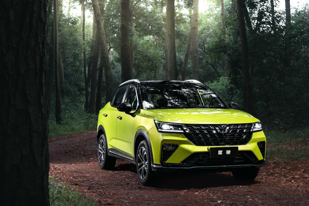 国产小型suv五菱星驰怎么样,五菱星驰suv适合什么阶段人开