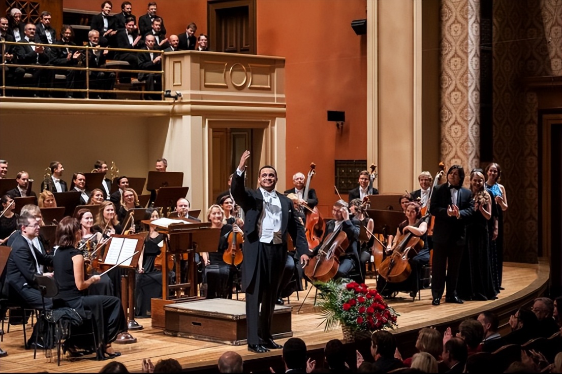 巴赫的前奏曲完整版,巴赫最著名的神仙钢琴曲