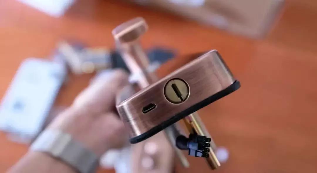 智能锁应急开锁什么意思,小米智能锁应急钥匙开锁步骤