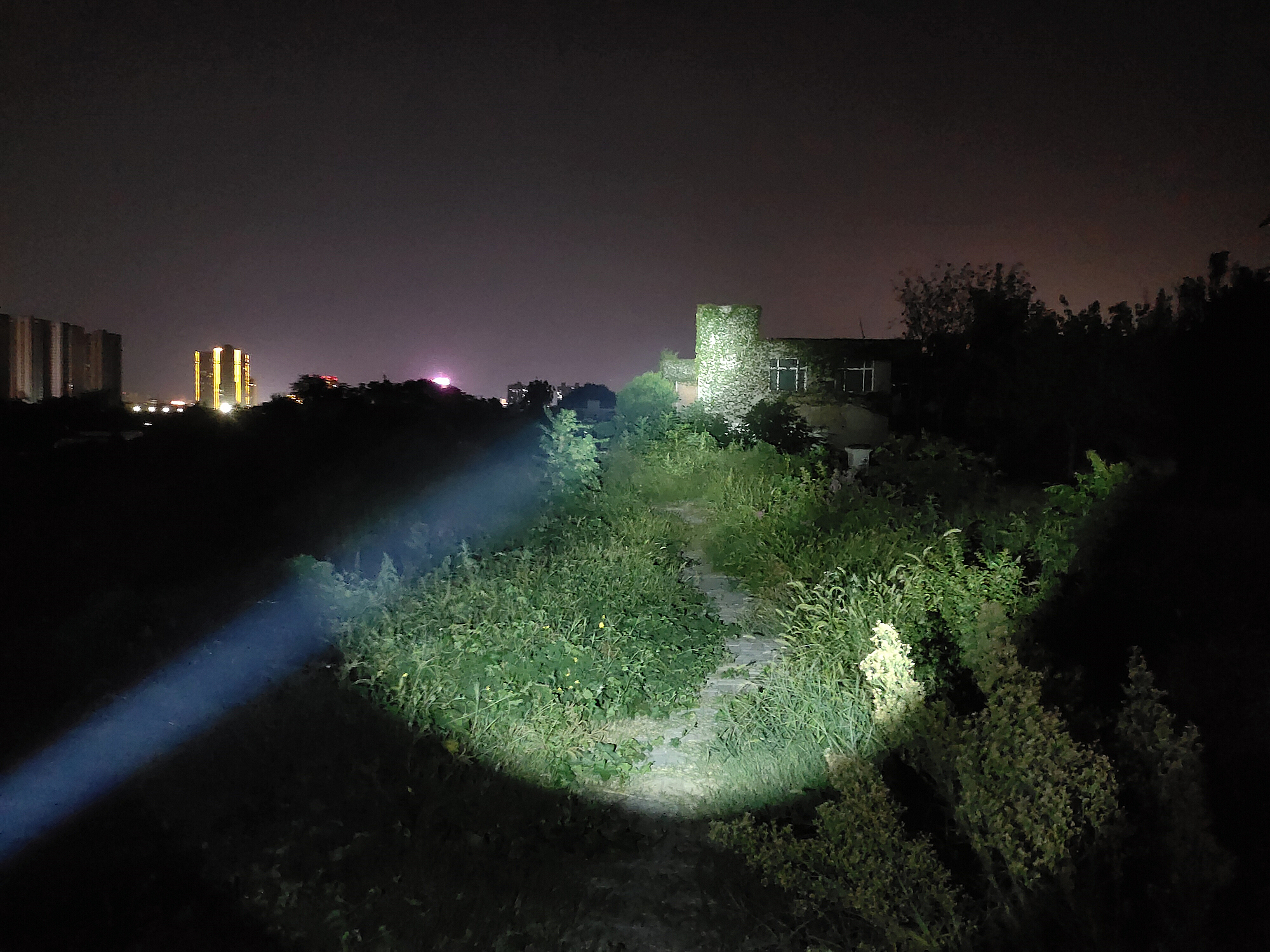 前行路上，有你相伴！在路上M9Pro2代远射手电体验