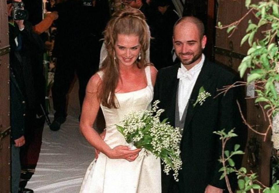 波姬小丝今年多大岁数了,波姬小丝mj结婚了吗