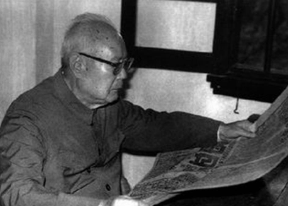 叶向真回忆父亲*剑英叶**：为陈毅病情拍桌发怒