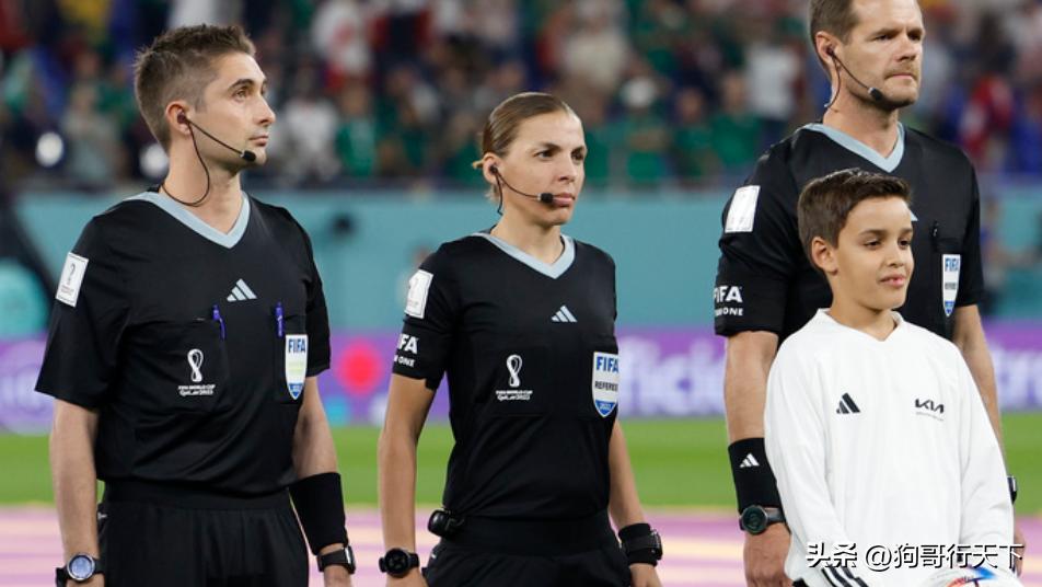 女性裁判是否能够减少球场的冲突?