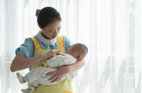 为什么催乳师催有奶宝宝却吃不饱,催乳师为什么越催越少