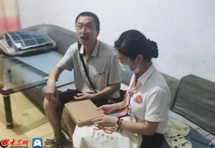 弘扬敬老爱老新风尚守护人民群众的钱袋子——记山东联通“服务之星”梁霞