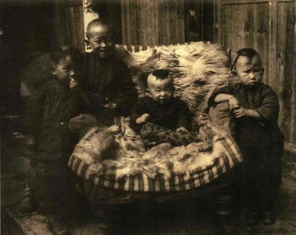 黄永玉老爷子视频,黄永玉老先生的视频