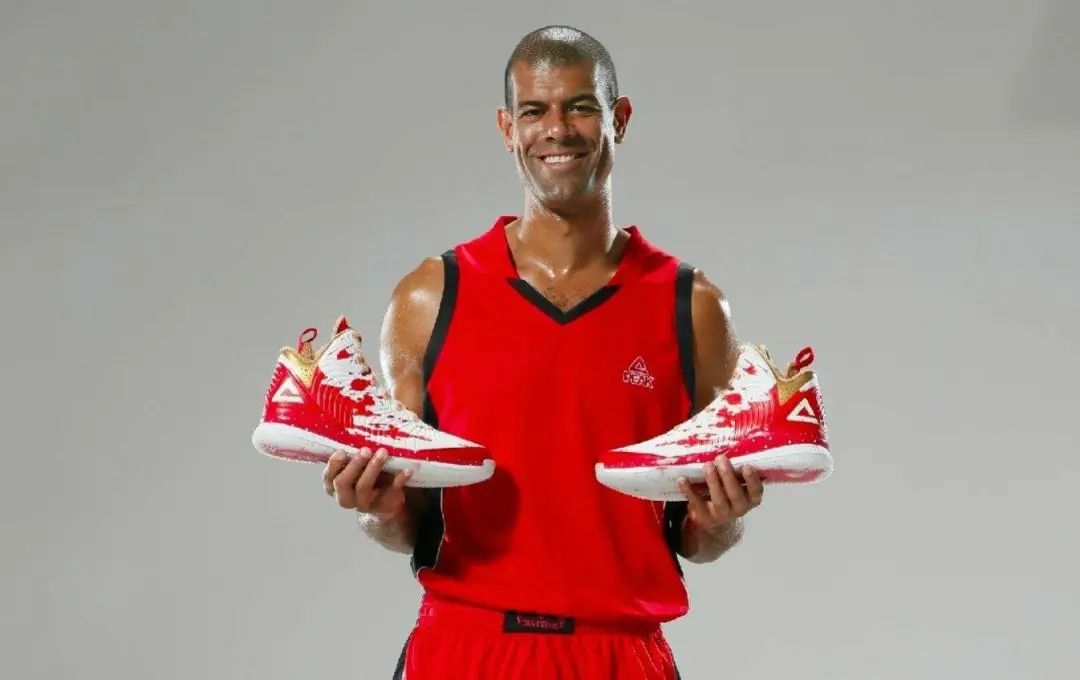 维金斯为什么要代言匹克,维金斯怎么不穿匹克的鞋了