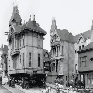 日军兽行：当着男人的面玷污了女儿，临走还残忍割下妻子乳房