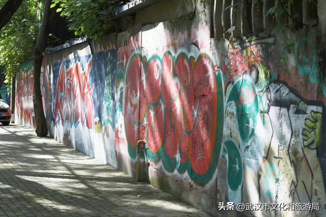 汉阳有城墙吗,汉阳江滩雕塑墙