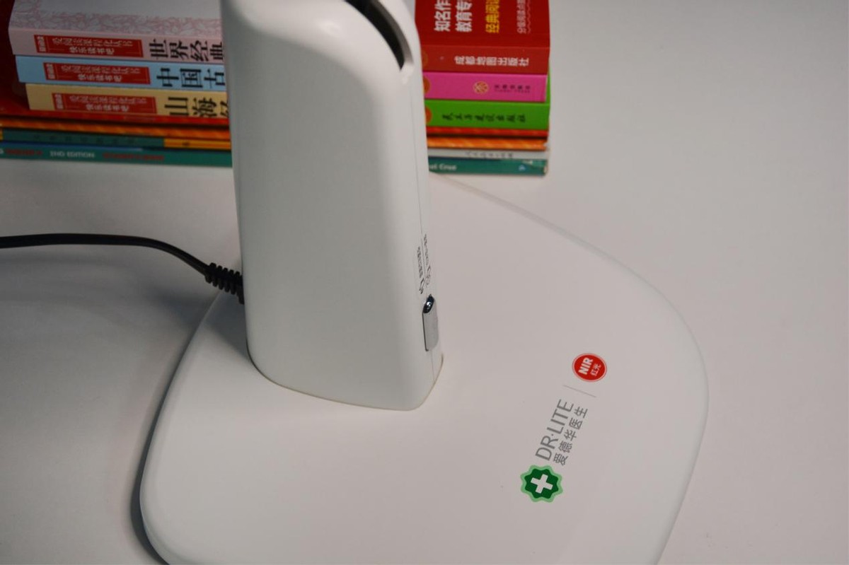 NIR红光真正护眼光，陪伴孩子学习，我选择天使之光2医安级护眼灯