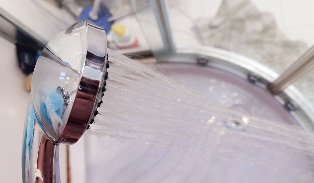 即热式电热水器的用电2.5平可以吗,海尔即热式电热水器55c1和55a1