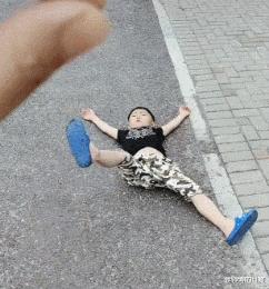 “你以为女生睡觉都是靠着男票？为你解锁更多姿势！”