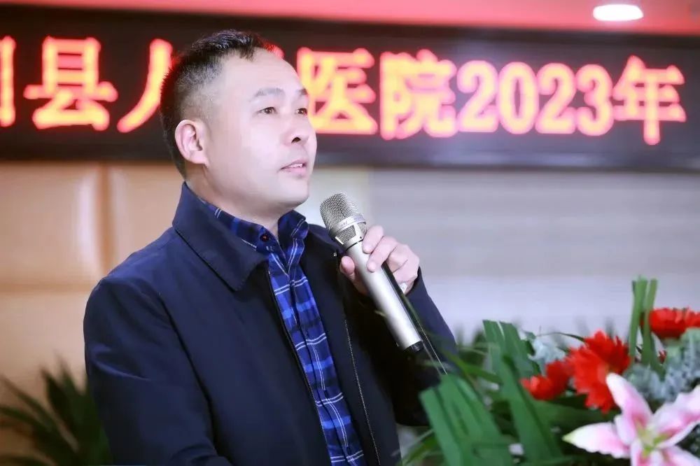 发展护士队伍改善护理服务演讲稿,发展护士队伍改善护理服务黑板报