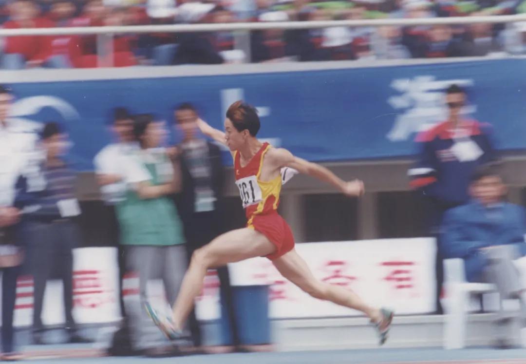 中国残疾人的励志视频,残疾人的暖心瞬间