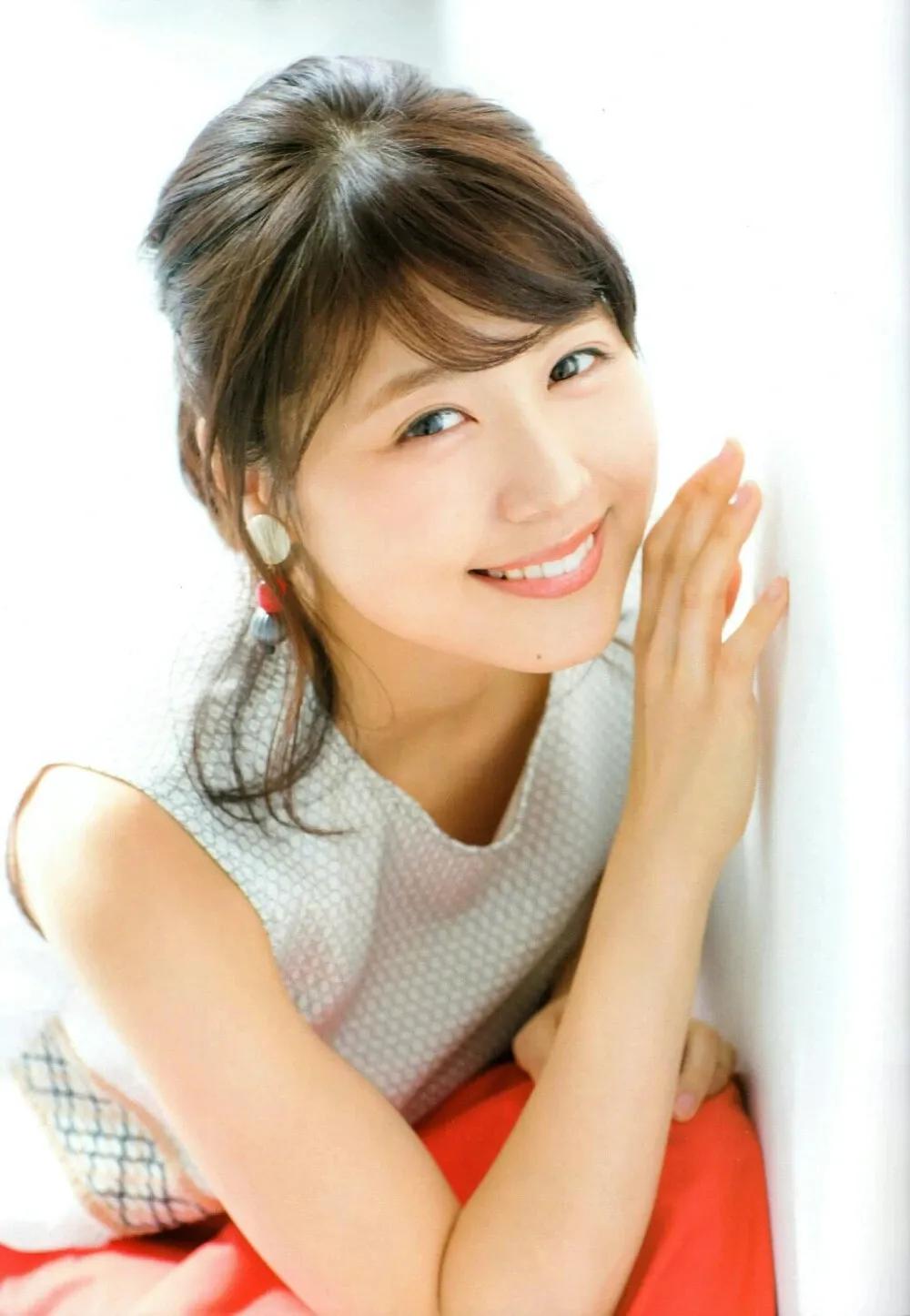 红色的枫叶新疆歌曲,红色的枫叶花语