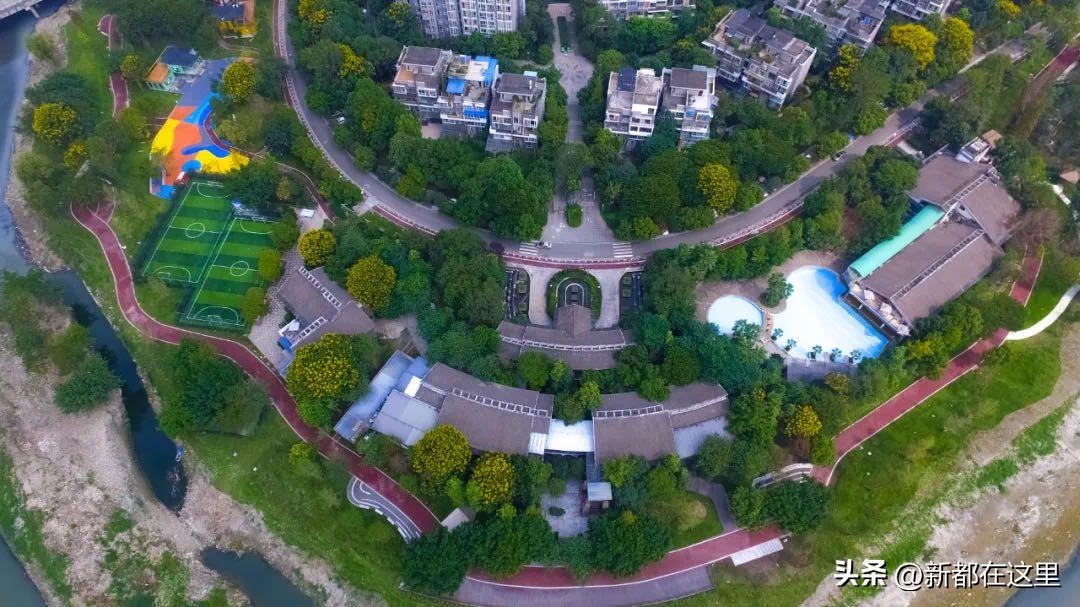 今天上班的新都人,是不是都在等国庆