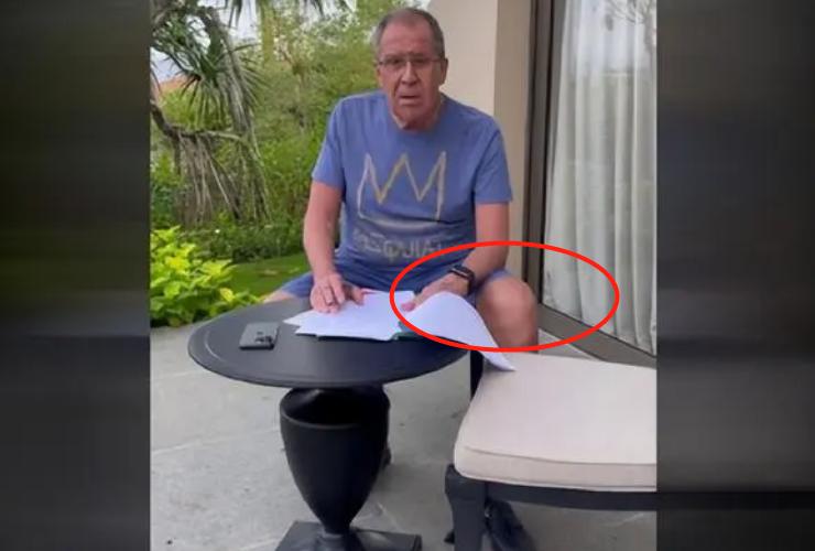 用的华为手机戴的苹果手表,俄外长回应苹果