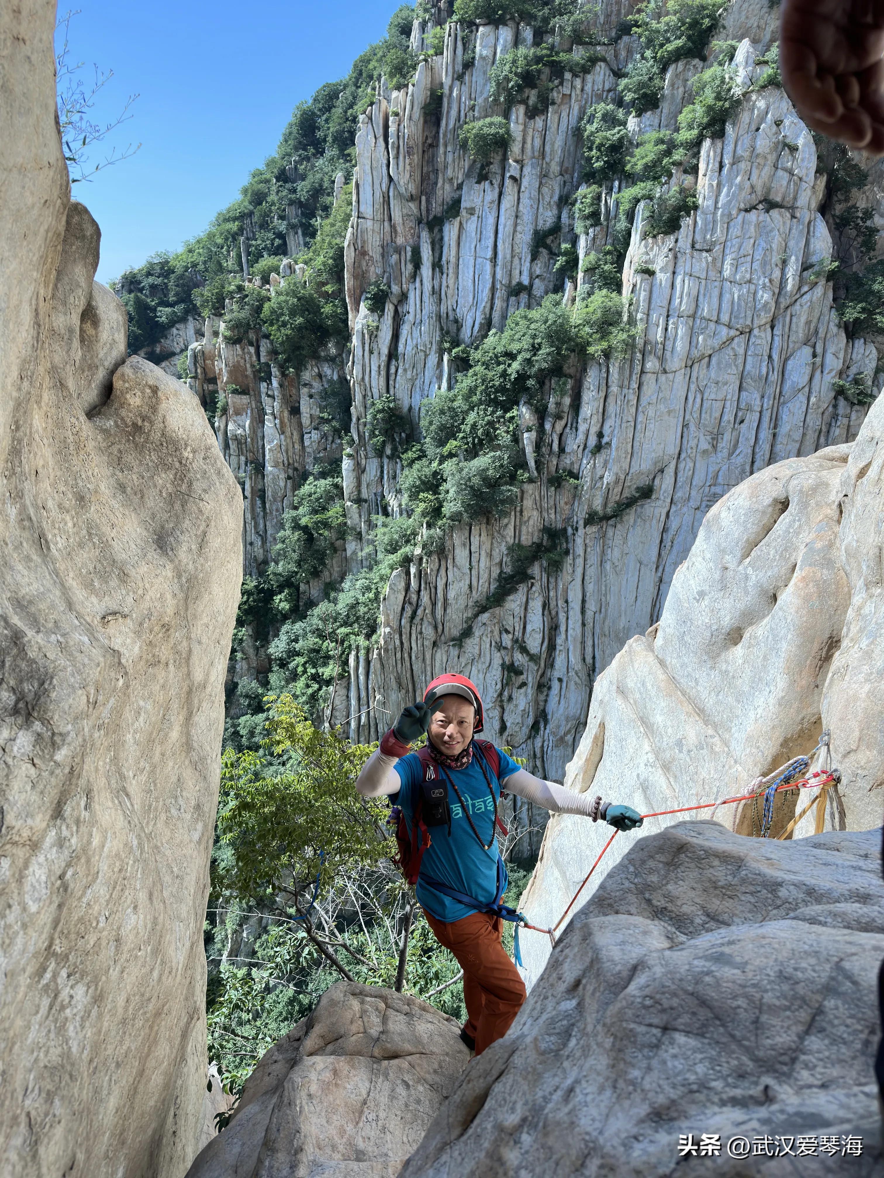 嵩山鱼道鱼脊线全景,嵩山虎头崖攀爬