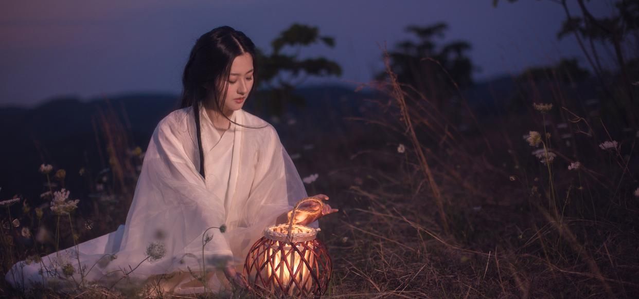 夸赞女人美貌最经典诗句,古代描写女子最漂亮的诗词