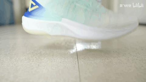 李宁鞋子黑科技,鞋底防滑黑科技