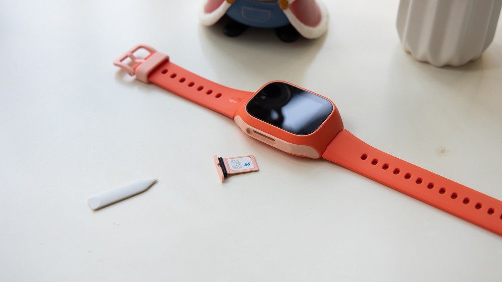 支持微信qq的儿童电话手表,米兔6c儿童电话手表有游戏吗