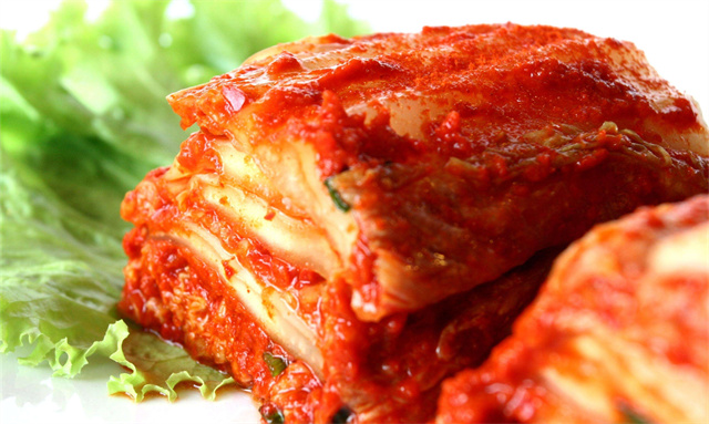 韩国人到底有多爱吃韩国泡菜,韩国人爱吃中国大白菜