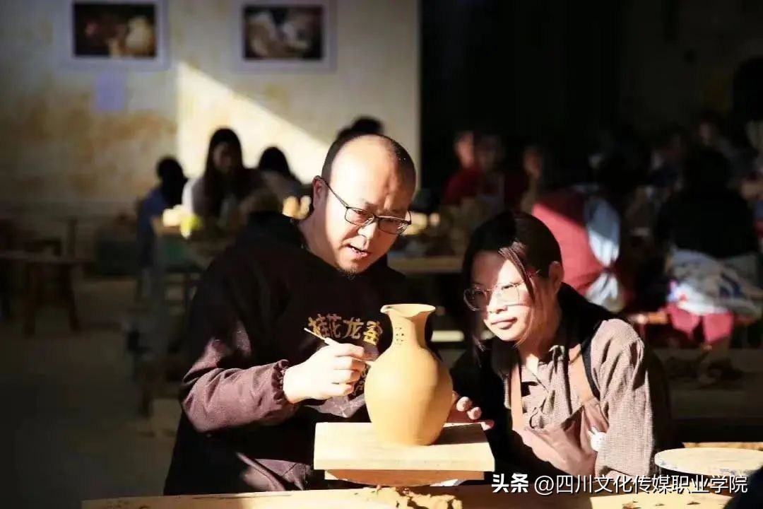 2023四川文化传媒职业学院学费,四川文化传媒职业学院招生的简章