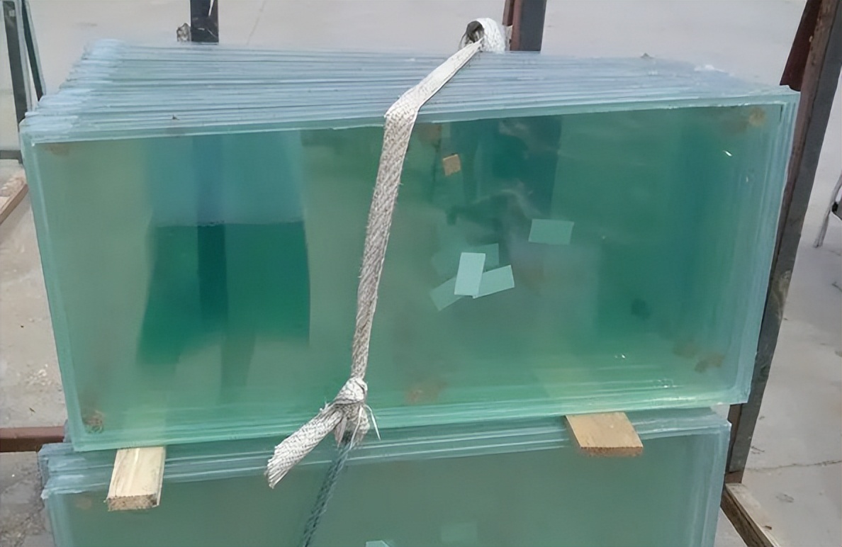 高硼硅防火玻璃和普通防火玻璃,佳成高硼硅防火玻璃全国发货