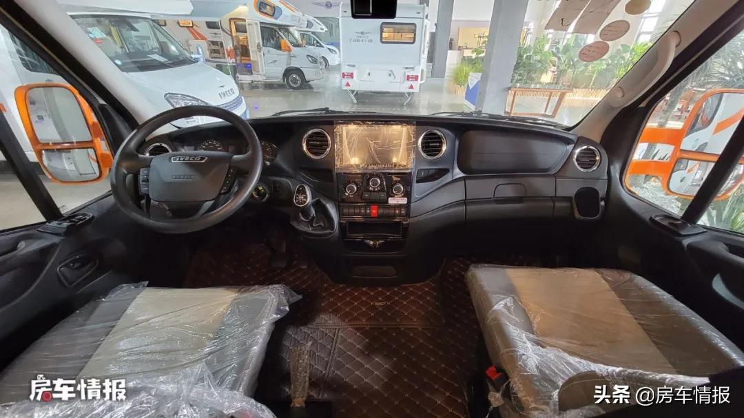 国产房车最顶级6x6自动挡房车,房车6.5t最新款