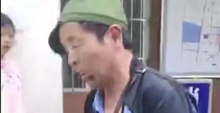 接亲队伍拿刺刀挂日本旗后续,接亲队伍挂日本国旗当地风俗