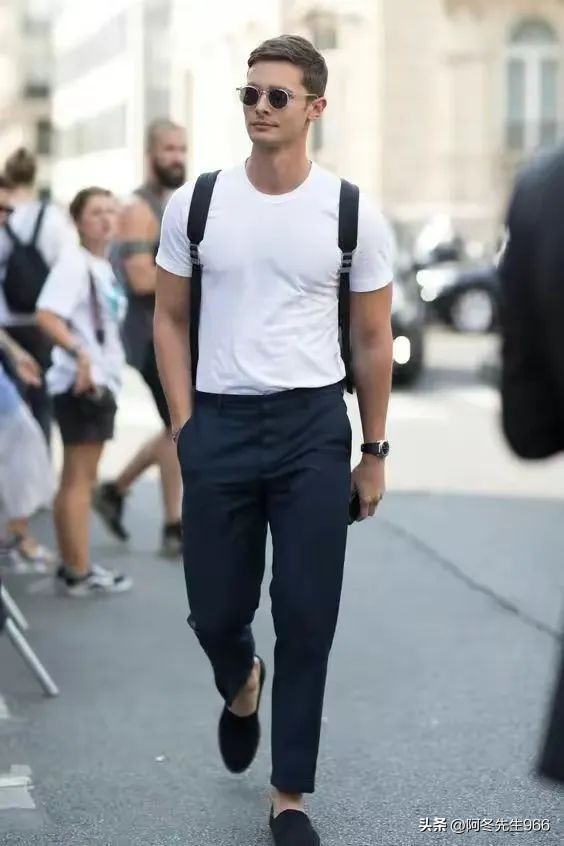 男士短袖t恤穿搭技巧袖子,中老年男士短袖圆领汗衫t恤