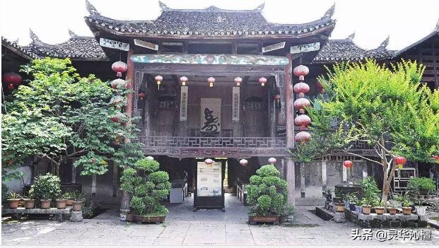 楼上千年古寨,漫步幽悠古寨图片