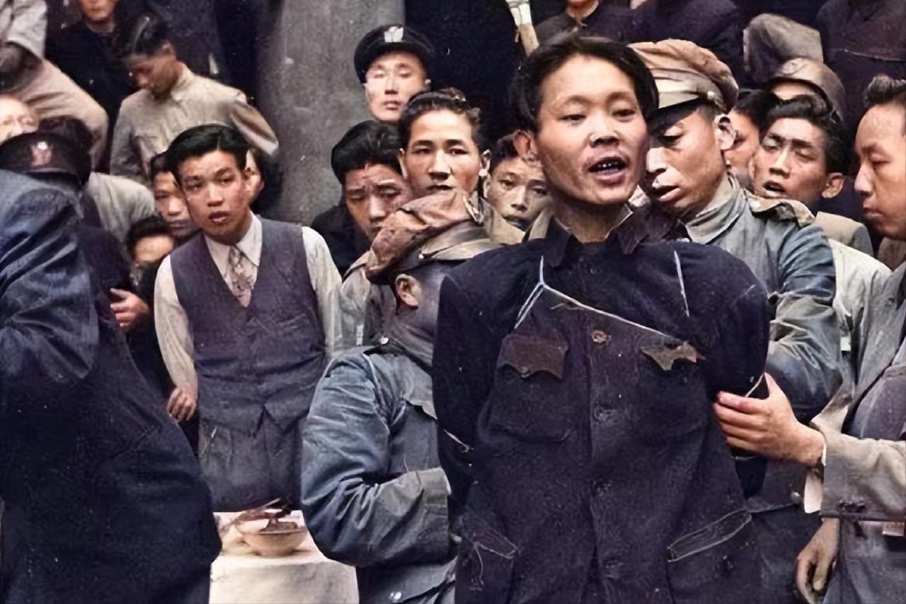 1927年在刑场上英勇就义的革命家,革命者赴刑场就义