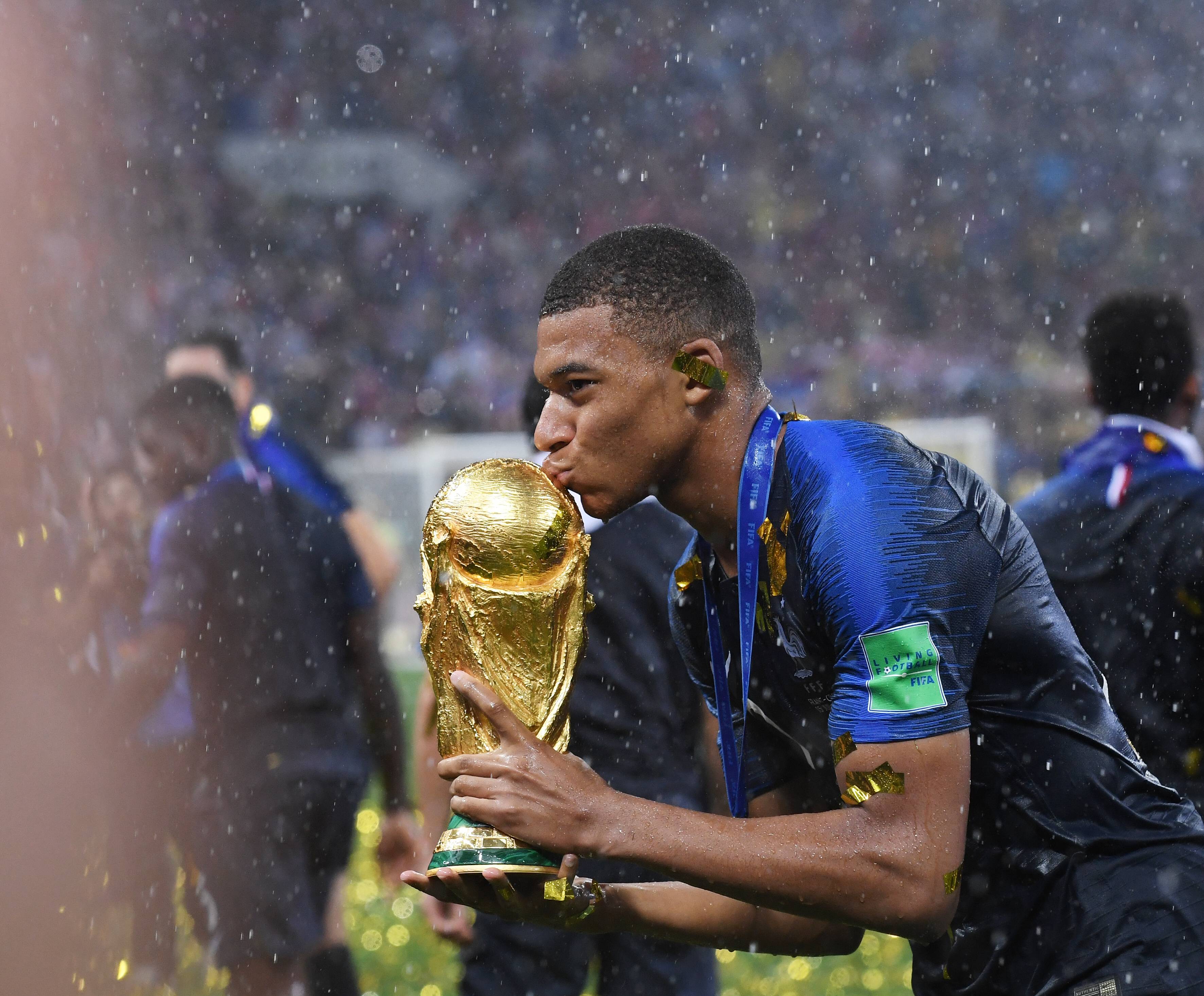 卡塔尔世界杯新球星,姆巴佩卡塔尔世界杯凌空斩