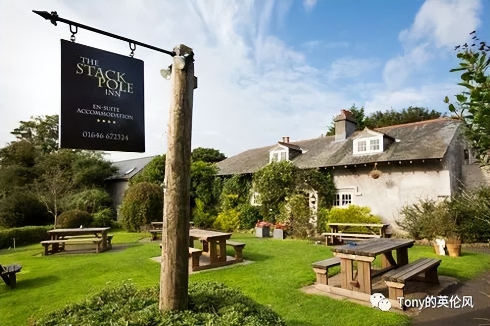 威尔士海边旅游攻略,英国威尔士夏天旅游攻略