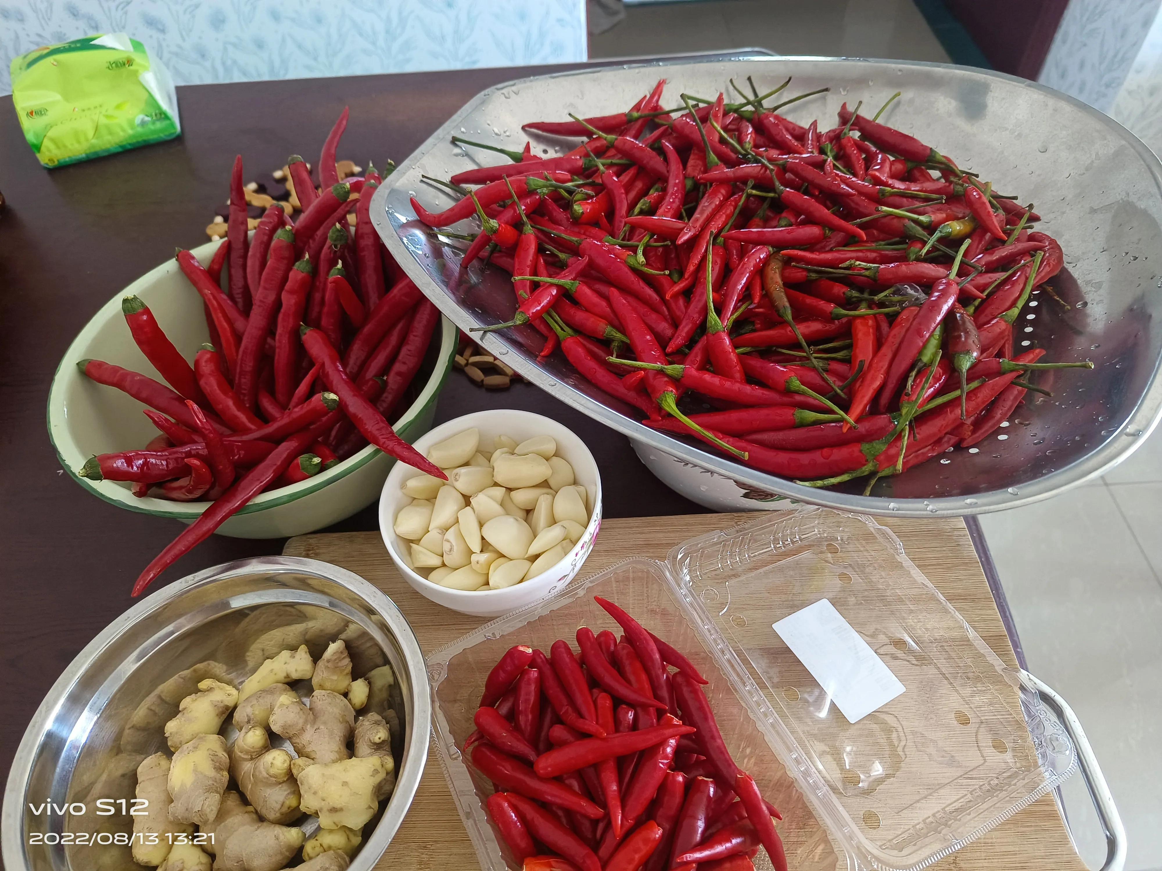 儿时记忆蓝瓶辣椒酱,儿时味道鱼块辣椒酱