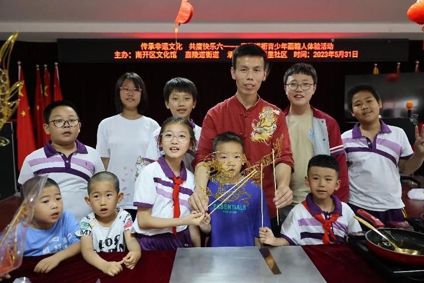 缤纷嘉年华六一喜乐会,缤纷六一快乐成长主题活动