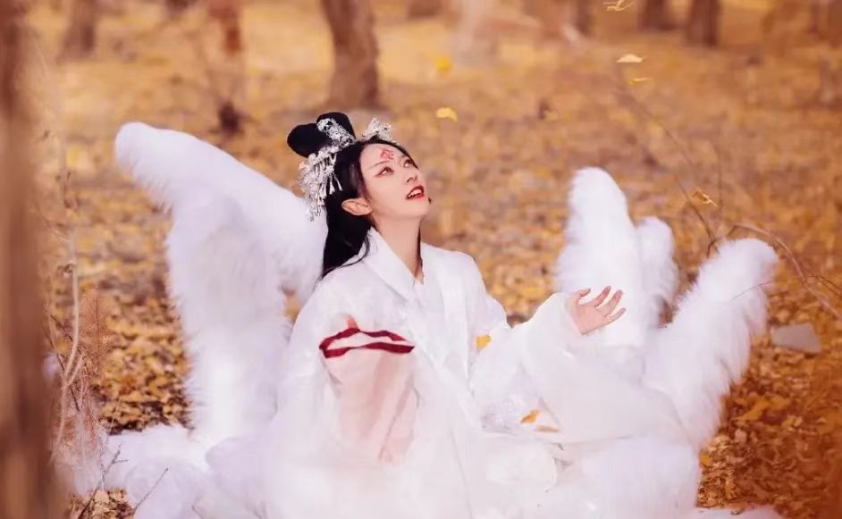 95后女孩模仿山海经,95后女孩仿西游记女妖